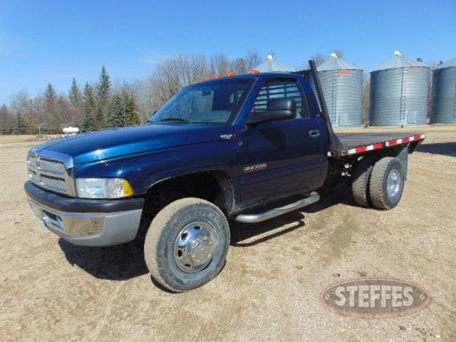 2002 Dodge Ram SLT 3500_1.jpg